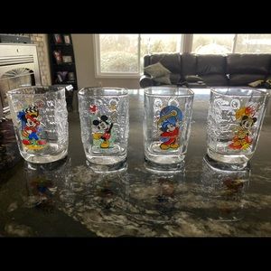 Set of 4 McDonald’s 2000 Commemorative Disney Glasses. Never used